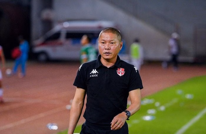 HLV Chu Đình Nghiêm đã để lại dấu ấn đậm nét trước khi chia tay đội bóng đất Cảng. Ảnh: Hải Phòng FC.