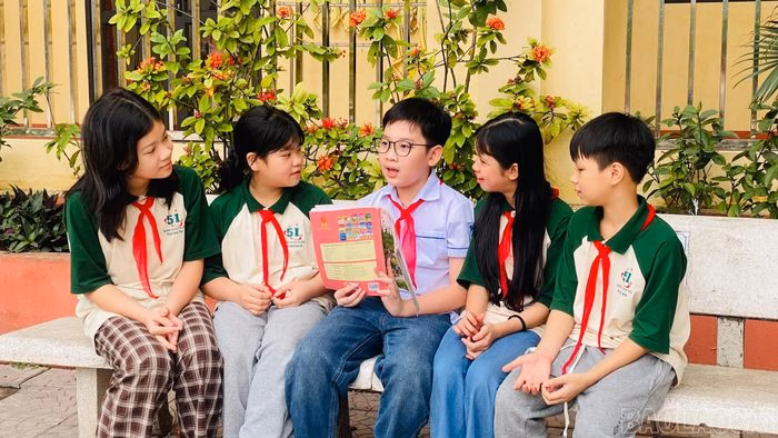 Lối dẫn dắt tự nhiên và tư duy sắc sảo giúp Minh Khang ghi điểm tuyệt đối trong mắt ban giám khảo.