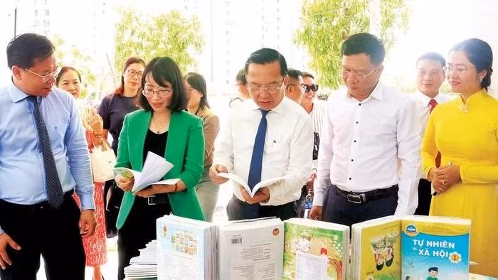 Đường sách Bình Tân từng được kỳ vọng là điểm nhấn văn hóa nhưng lại gặp nhiều khó khăn trong vận hành thực tế.