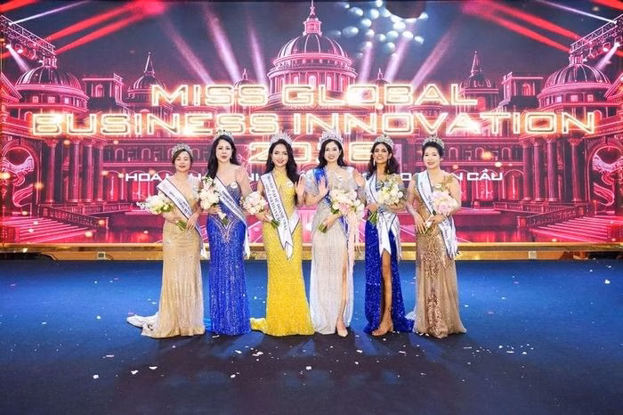 Thông điệp về tình yêu thương nhân loại đã giúp Purvi ghi điểm tuyệt đối trong mắt hội đồng chuyên môn.