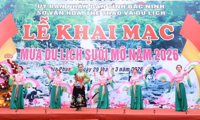 Hát văn - nét văn hóa đặc sắc, mang đậm bản sắc tâm linh tại Khu du lịch Suối Mỡ.