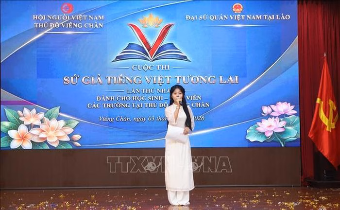 Những sân chơi như thi hùng biện, kể chuyện là động lực nuôi dưỡng niềm đam mê ngôn ngữ cho học sinh Lào. Ảnh: Xuân Tú/PV TTXVN tại Lào