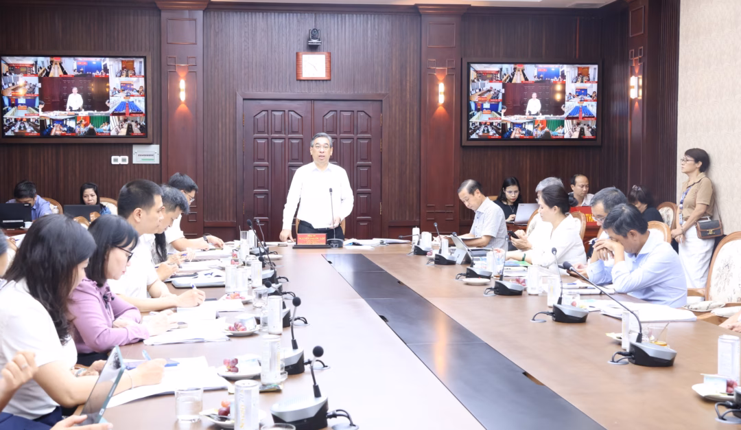Áp lực gia tăng dân số cơ học khiến nhiều trường học tại TPHCM rơi vào tình trạng quá tải cục bộ.